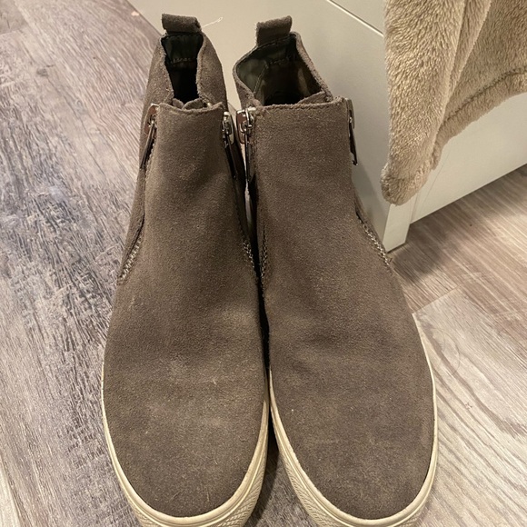 STEVE MADDEN WEDGIE SNEAKS✨ - Picture 7 of 7